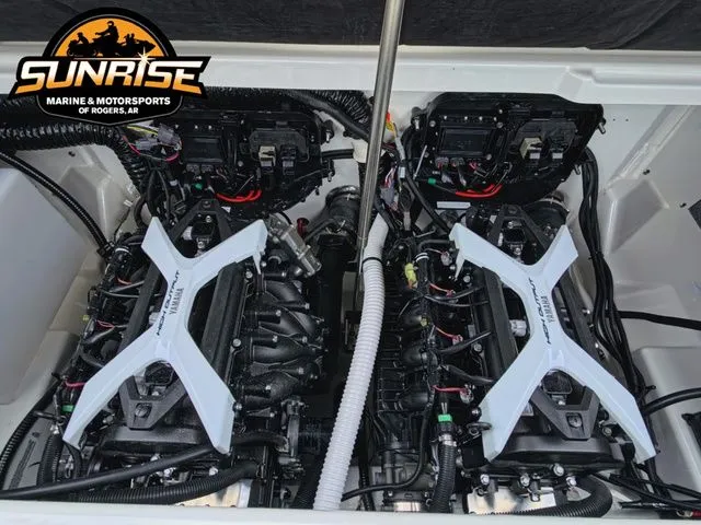 Slide: The Image of Yamaha 252SE 2026 - 26