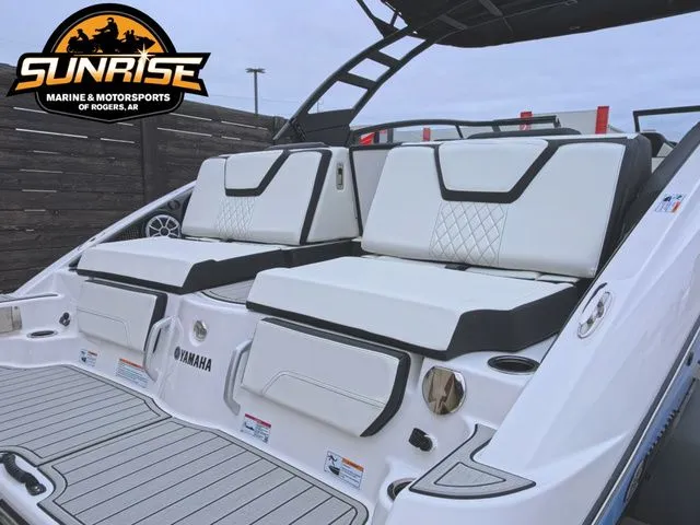 Slide: The Image of Yamaha 252SE 2026 - 29