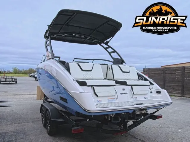 Slide: The Image of Yamaha 252SE 2026 - 4