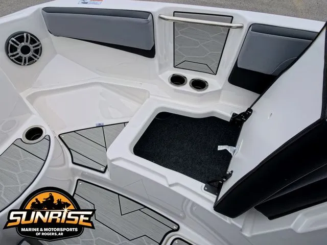 Slide: The Image of Yamaha 222XE 2026 - 10