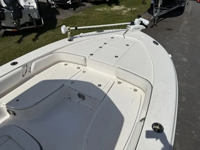 Slide: The Image of Robalo 246 Cayman 2023 - 7