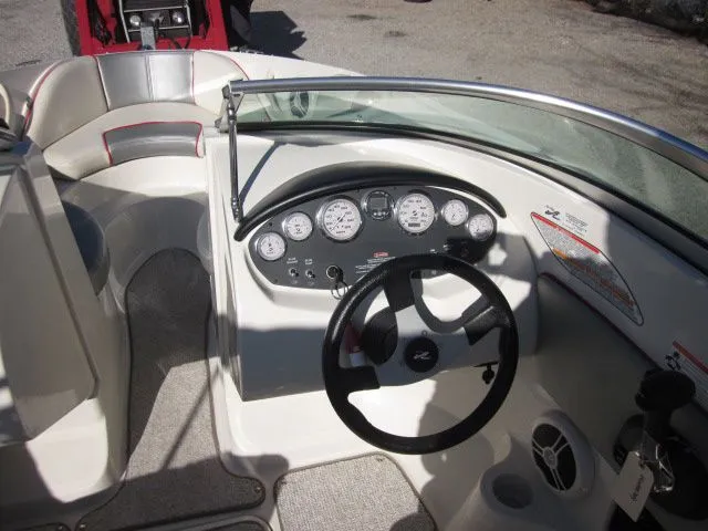 Slide: The Image of Sea Ray 195 Sport 2009 - 13