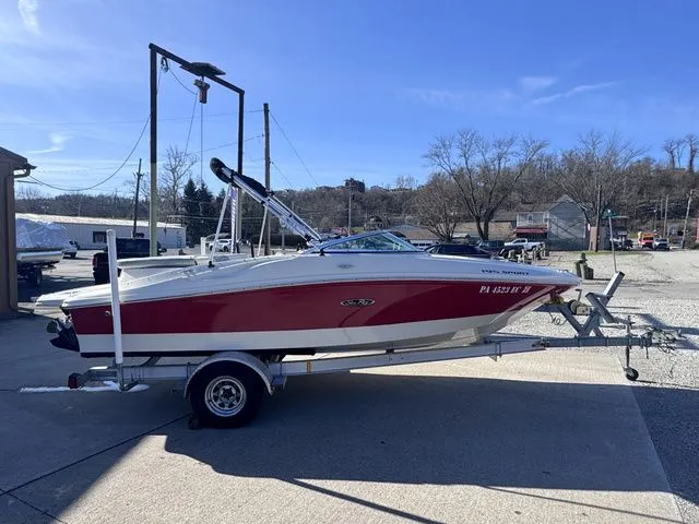 Slide: The Image of Sea Ray 195 Sport 2009 - 6
