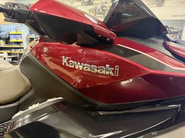 Slide: The Image of Kawasaki Ultra 310 LX 2026 - 11