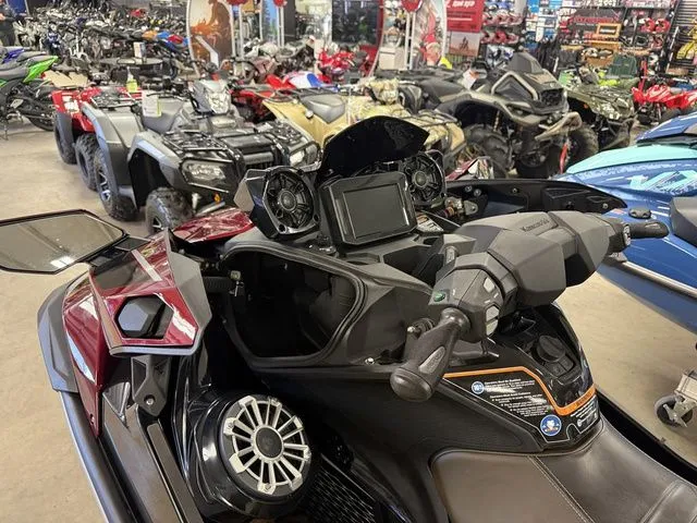 Slide: The Image of Kawasaki Ultra 310 LX 2026 - 15