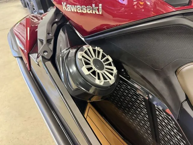 Slide: The Image of Kawasaki Ultra 310 LX 2026 - 22