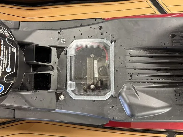 Slide: The Image of Kawasaki Ultra 310 LX 2026 - 24