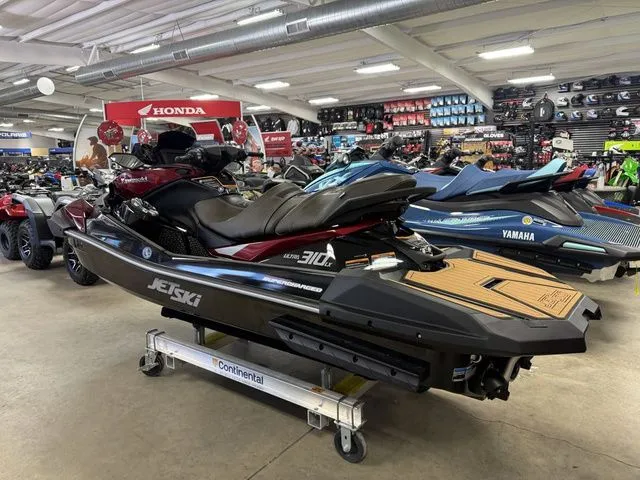 Slide: The Image of Kawasaki Ultra 310 LX 2026 - 6