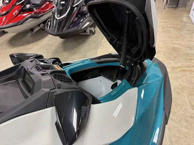 Slide: The Image of Sea-Doo GTI SE 130 2026 - 11