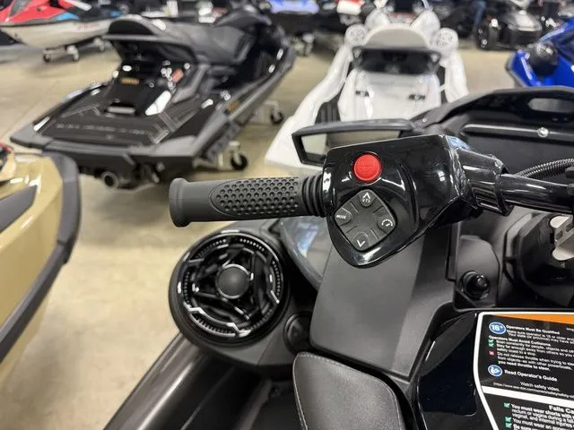 Slide: The Image of Sea-Doo GTR 2026 - 10