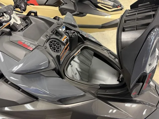 Slide: The Image of Sea-Doo GTR 2026 - 13