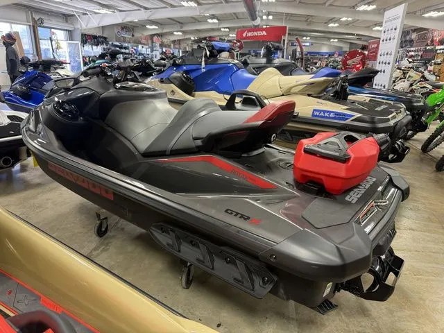Slide: The Image of Sea-Doo GTR 2026 - 4