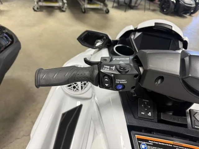 Slide: The Image of Yamaha FX Cruiser SVHO 2026 - 14