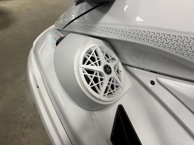 Slide: The Image of Yamaha FX Cruiser SVHO 2026 - 16