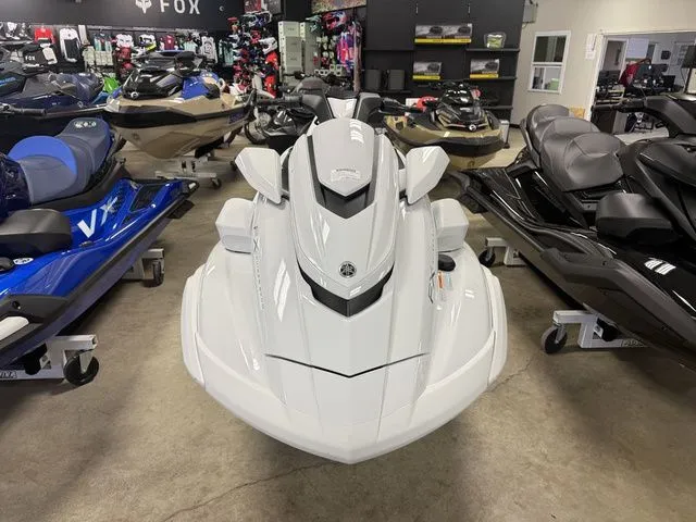 Slide: The Image of Yamaha FX Cruiser SVHO 2026 - 3