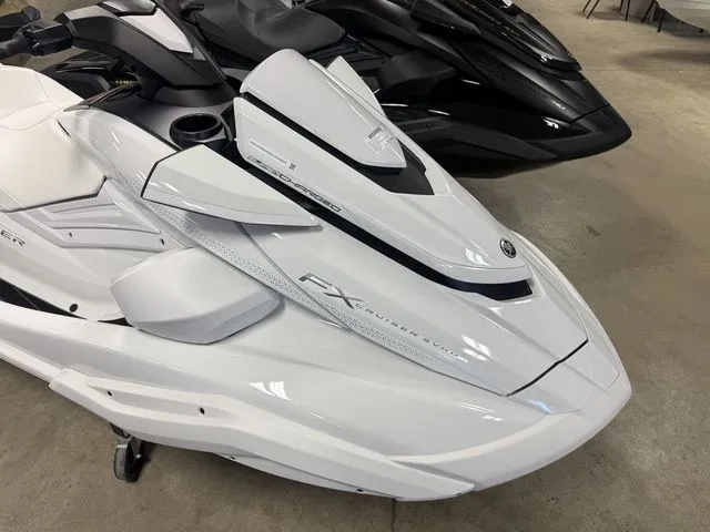 Slide: The Image of Yamaha FX Cruiser SVHO 2026 - 8
