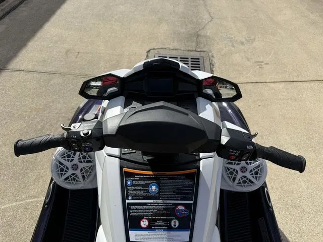 Slide: The Image of Yamaha VX Cruiser HO 2026 - 15