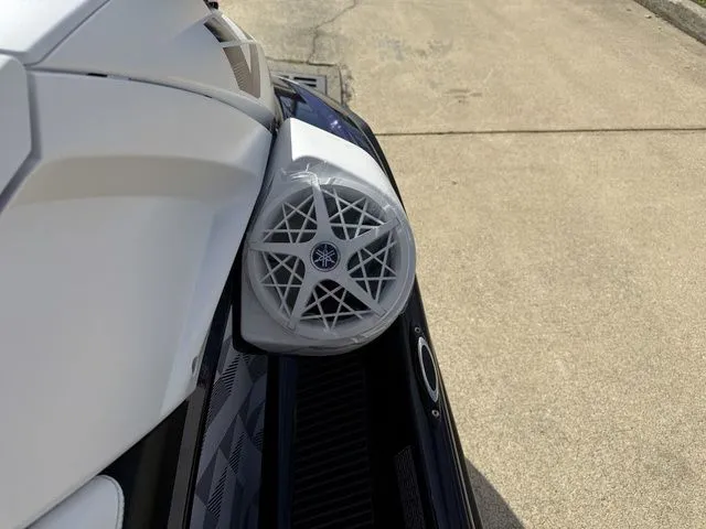 Slide: The Image of Yamaha VX Cruiser HO 2026 - 19