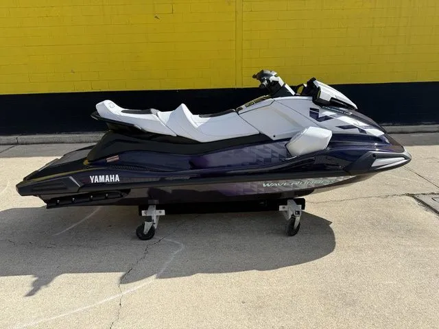 Slide: The Image of Yamaha VX Cruiser HO 2026 - 3