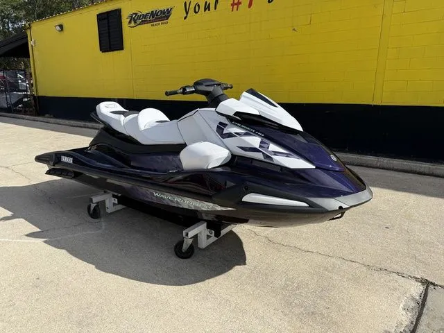 Slide: The Image of Yamaha VX Cruiser HO 2026 - 4