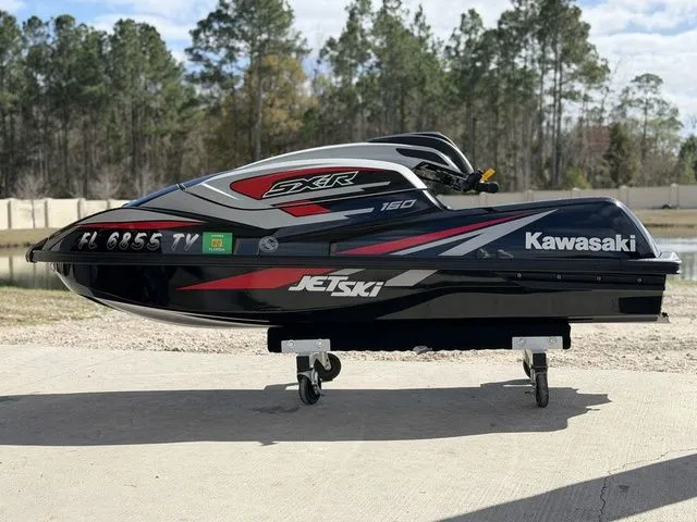 Slide: The Image of Kawasaki SX-R™ 160 2024 - 4