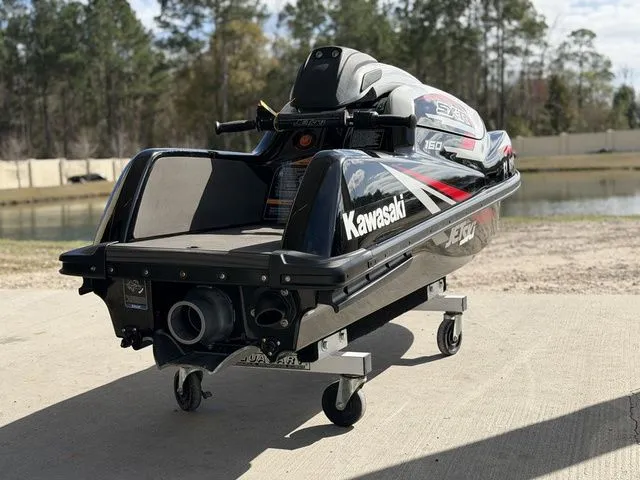 Slide: The Image of Kawasaki SX-R™ 160 2024 - 9