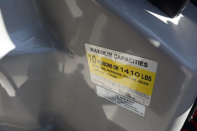 Slide: The Image of Sylvan Mirage 8520 Cruise 2019 - 11