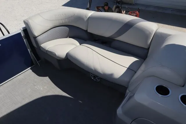 Slide: The Image of Sylvan Mirage 8520 Cruise 2019 - 16