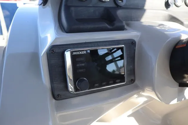 Slide: The Image of Sylvan Mirage 8520 Cruise 2019 - 8