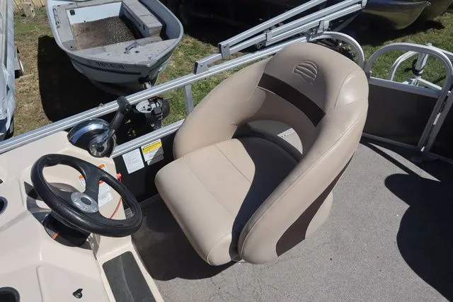 Slide: The Image of Sun Tracker Sun Tracker Party Barge 18 2017 - 10