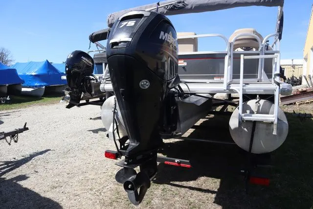 Slide: The Image of Sun Tracker Sun Tracker Party Barge 18 2017 - 3