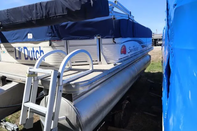 Slide: The Image of Sun Tracker Party Barge 18 2009 - 5