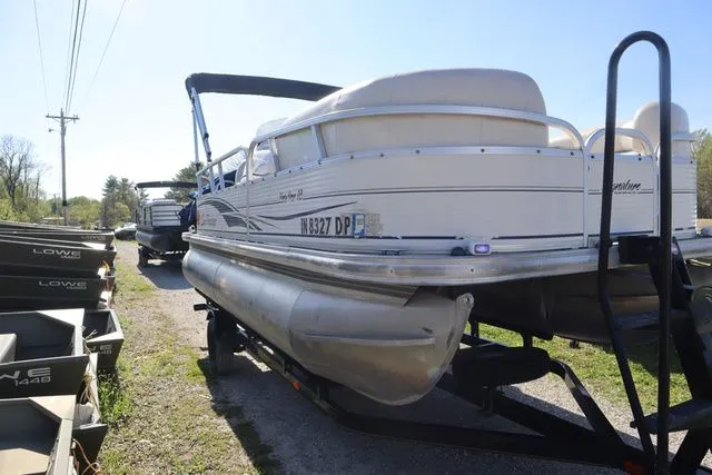 Slide: The Image of Sun Tracker Party Barge 18 2009 - 6