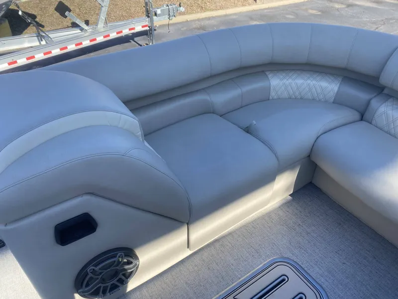 Slide: The Image of Premier 270 Intrigue RF 2023 - 6