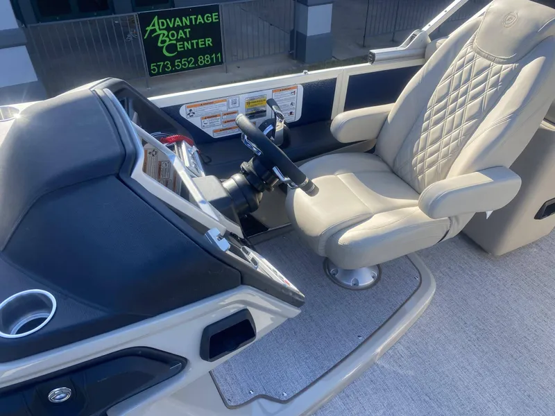 Slide: The Image of Premier 270 Intrigue RF 2023 - 8