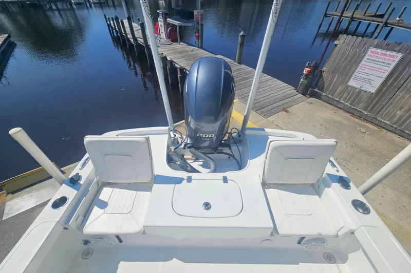Slide: The Image of 2017 Sea Hunt BX 22 BR boat with Yamaha 200 engine at dockside. - 8