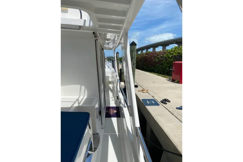 Slide: The Image of Walk-around - 40