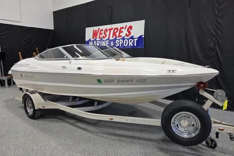 The Image of 2007 Mariah SX19 boat on trailer at Westre's Marine & Sport showroom. - 2