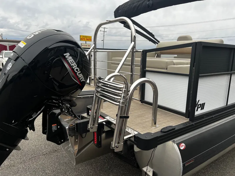 Slide: The Image of Manitou Aurora 23 SL 2026 - 6