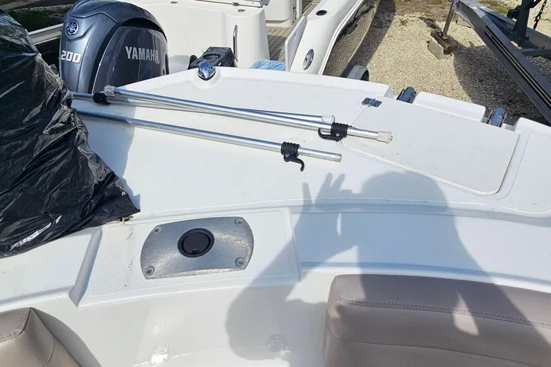 Slide: The Image of 2014 Hurricane SunDeck Sport 203 OB boat deck with Yamaha 200 engine. - 17