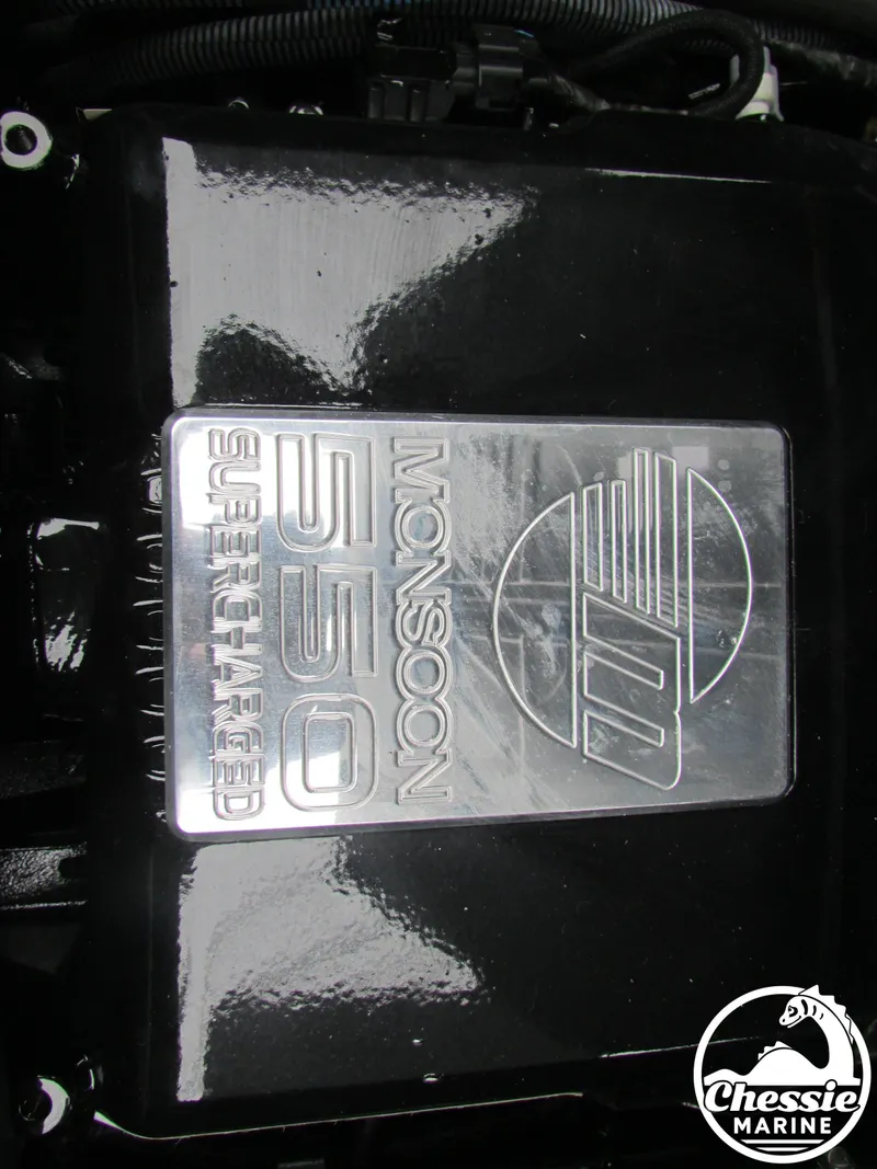 Slide: The Image of Malibu Wakesetter 25 LSV 2020 - 10