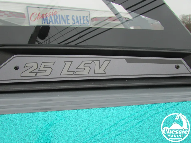 Slide: The Image of Malibu Wakesetter 25 LSV 2020 - 13