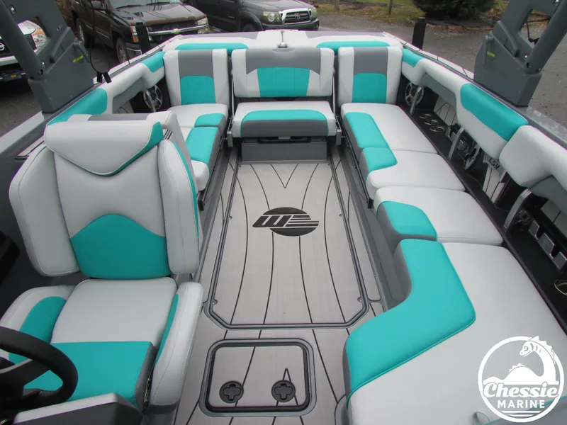 Slide: The Image of Malibu Wakesetter 25 LSV 2020 - 4