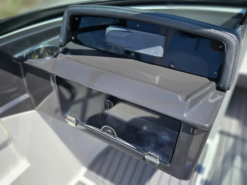 Slide: The Image of Dashboard of the 2019 Monterey M-205 boat. - 18