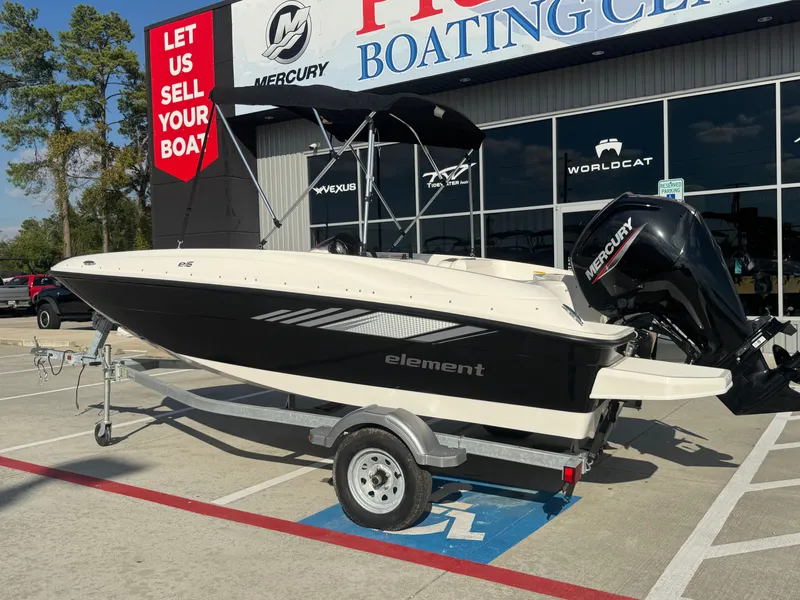 Slide: The Image of Bayliner E16LE 2025 - 26