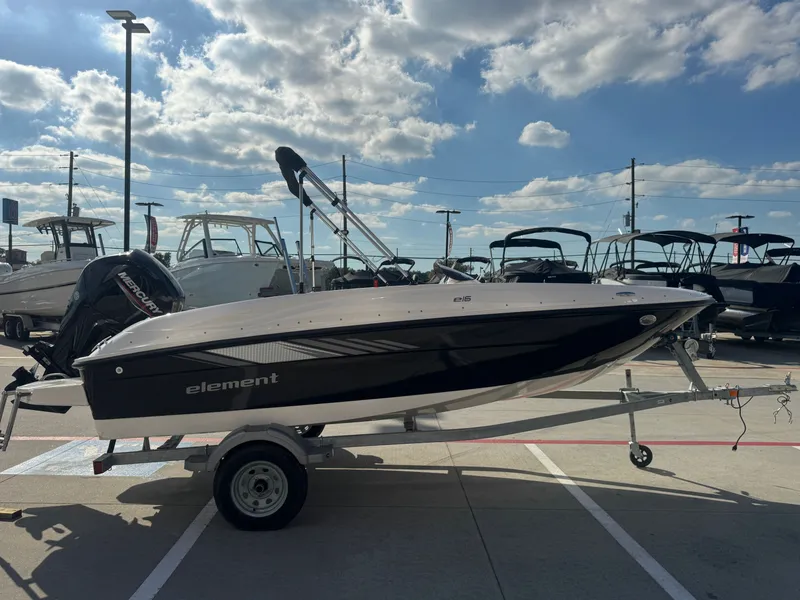 Slide: The Image of Bayliner E16LE 2025 - 8