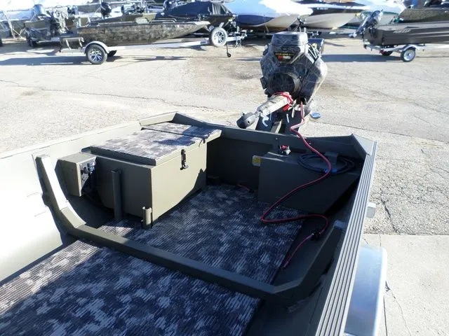 Slide: The Image of Gator Trax 1544 GE Hybrid 2026 - 6