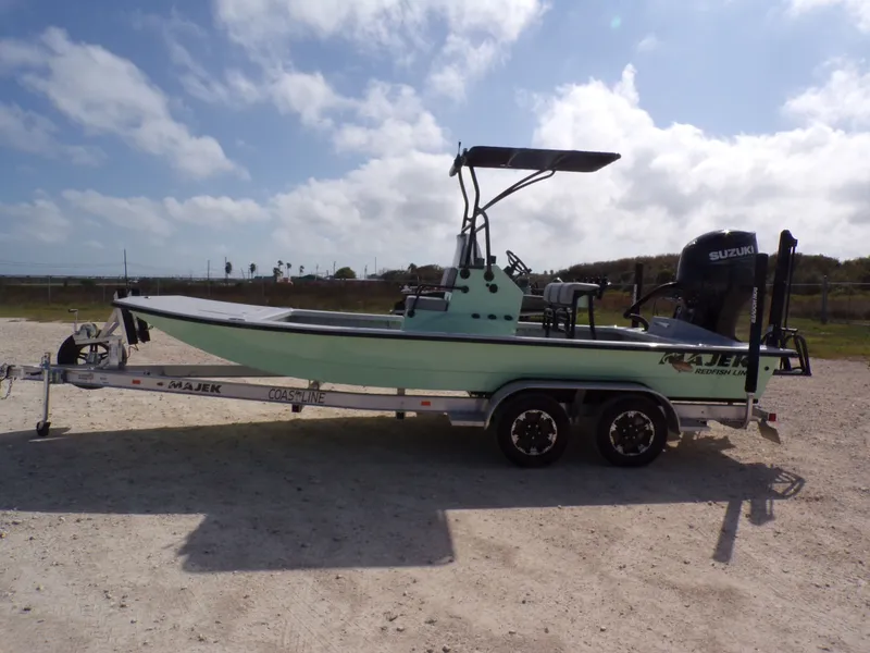 The Image of Underside of a Majek 21 Redfish boat on a trailer, 2026 model. - 1