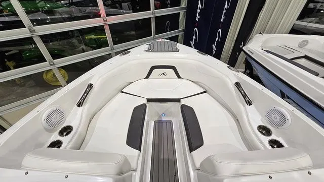 Slide: The Image of Monterey 224FS 2020 - 13