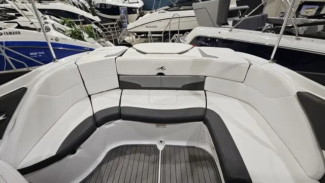 Slide: The Image of Monterey 224FS 2020 - 7